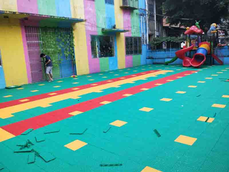拼裝地板施工-拼裝地板報(bào)價(jià)-拼裝地板廠家-幼兒園拼裝地板-成冠體育