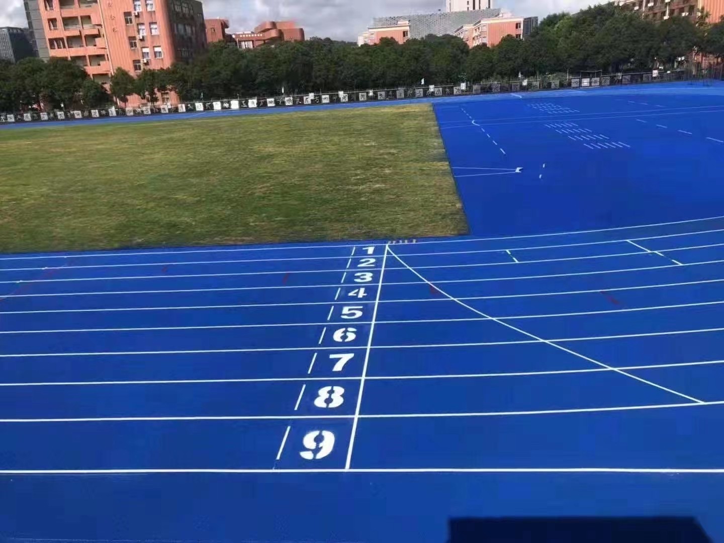 塑膠跑道防護知識